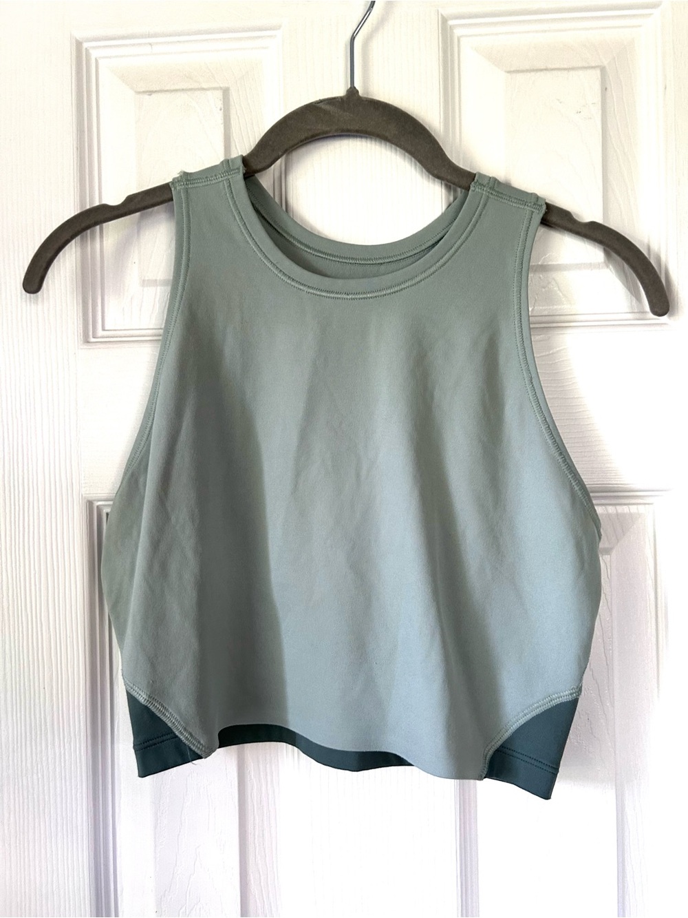On Running Two Tone Crop Tank Sage Green Size Small Performance Activewear